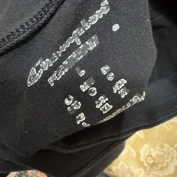 π5/$25πBlack Champion Shorts - Picture 4 of 4